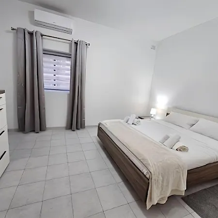 Ruby Heaven * St. Paul's Bay